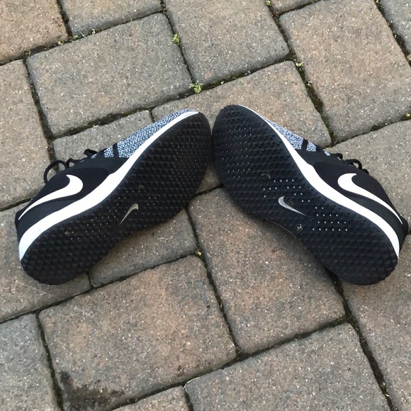 Nike running/training shoes - Picture 4 of 5